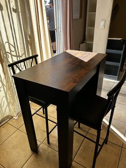 Dinner table for two people