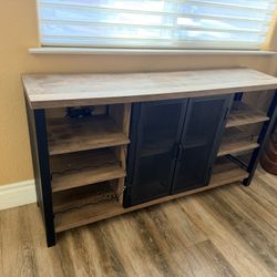 Nice Wine Bar Liquor Cabinet 