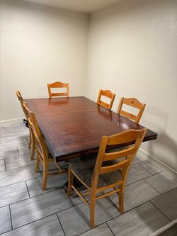 Kitchen dinning table