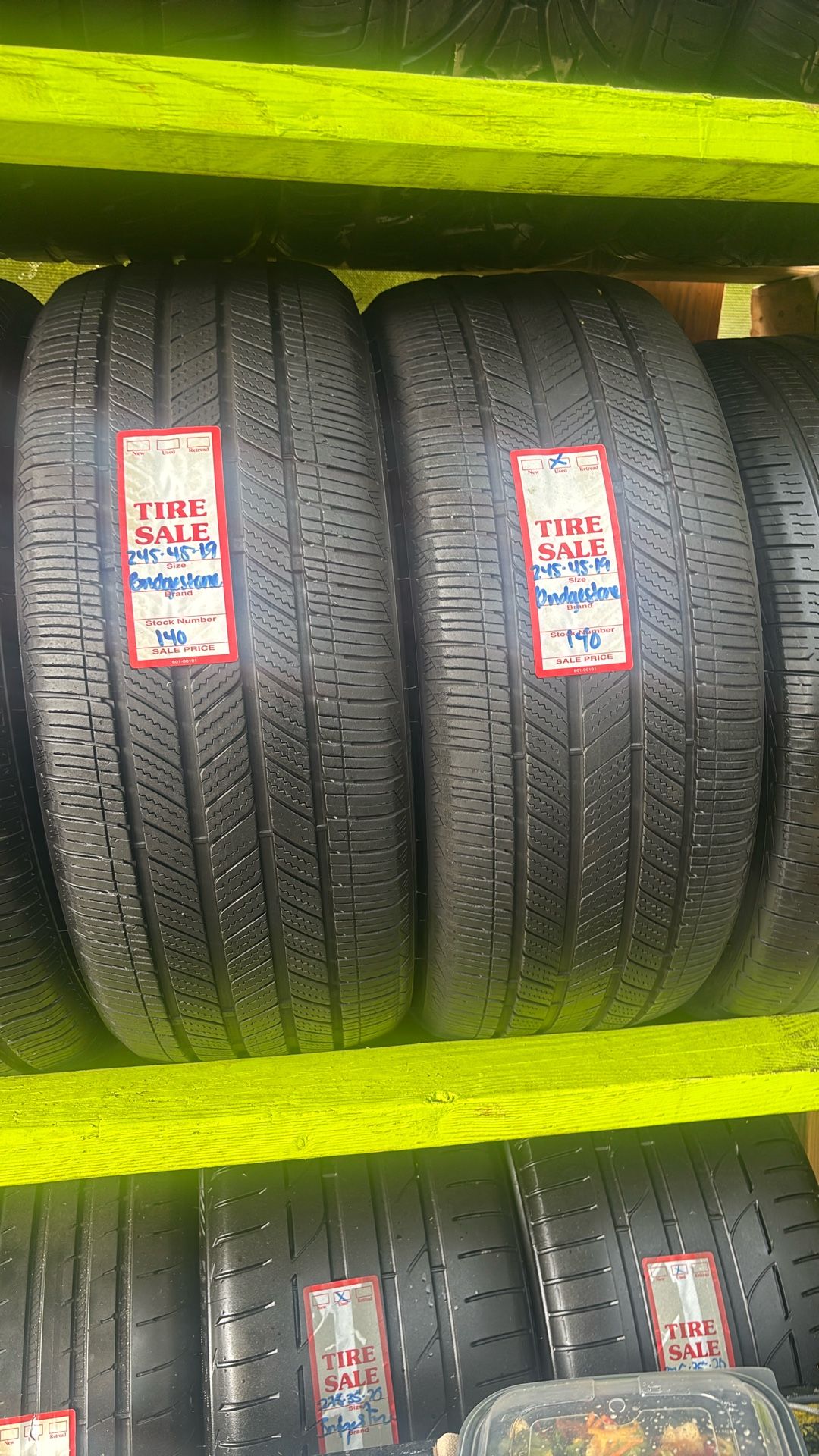 (2)245/45/19 Bridgestone