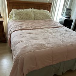 Free Queen Bed With Frame And Headboard 