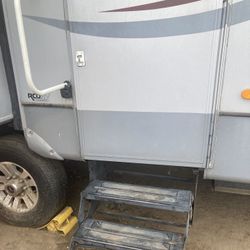 2009 GRAY MONTANA RV 5th WHEELER 39Ft Long 