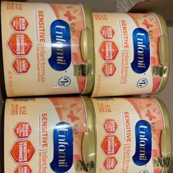 4 cans of brand new Enfamil formula
