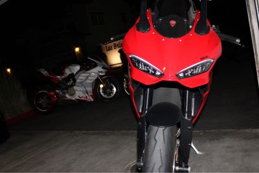 2025 Ducati V2