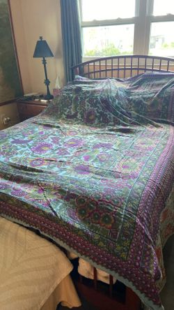 Lightweight, Bedspread, Purple, And Green