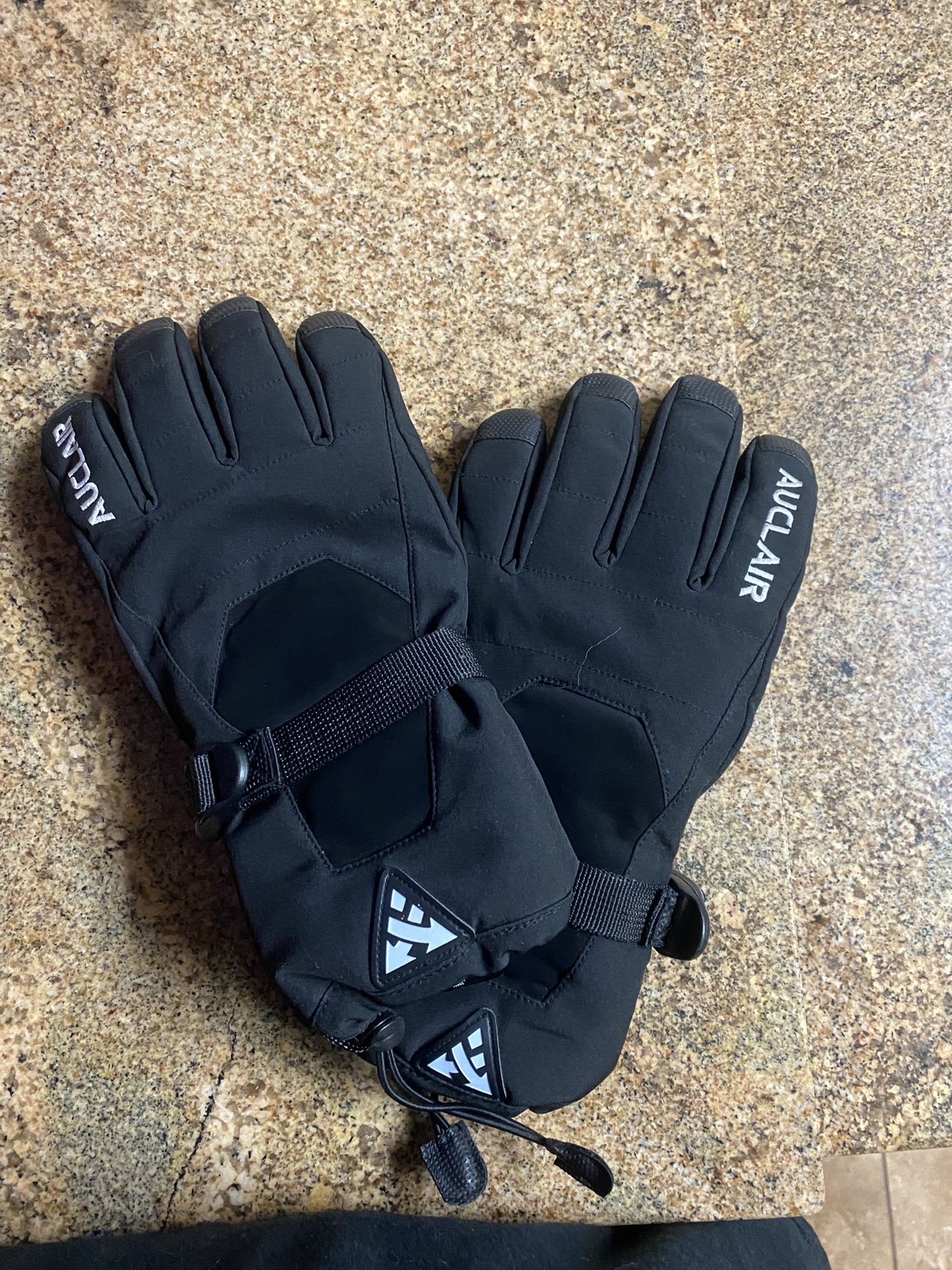 Snowboarding Gloves (auclair)