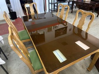 Dining Table + 6 Chairs