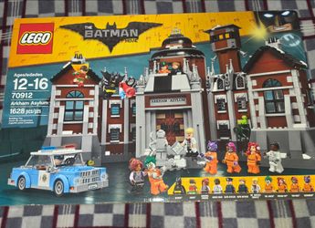 LEGO set 70912 Arkham Asylum