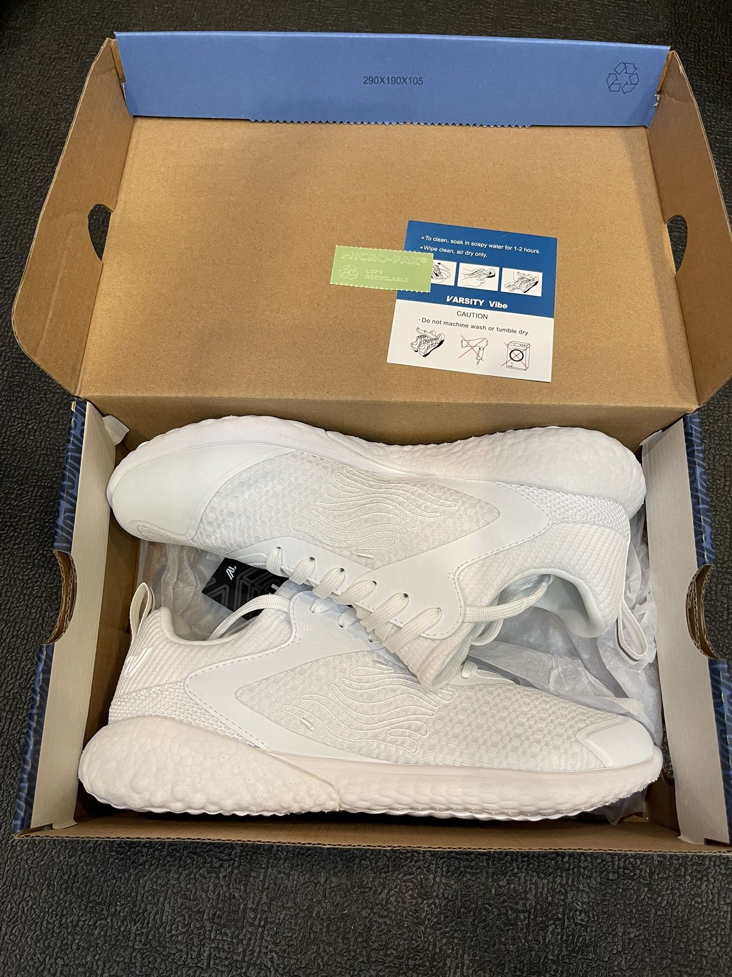 Varsity Vibe Cheer Shoes NWT Size 8