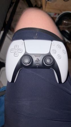 Ps5 dual sense controller/white and black