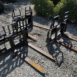Skid Steer Pallet Fork Attachment 