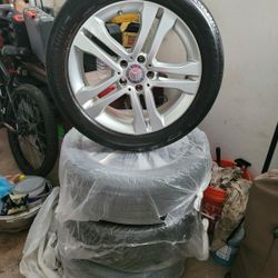 Mercedez Benz Class Gla 250 Original Rims