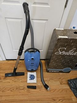 New Cond MILIE VACUUM With ATTACHMENT  , WORKS EXCELLENT  In The Box 