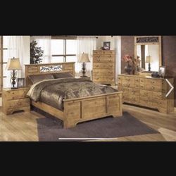 Bedroom Set (bed frame, Nightstand, Dresser, Lamps)