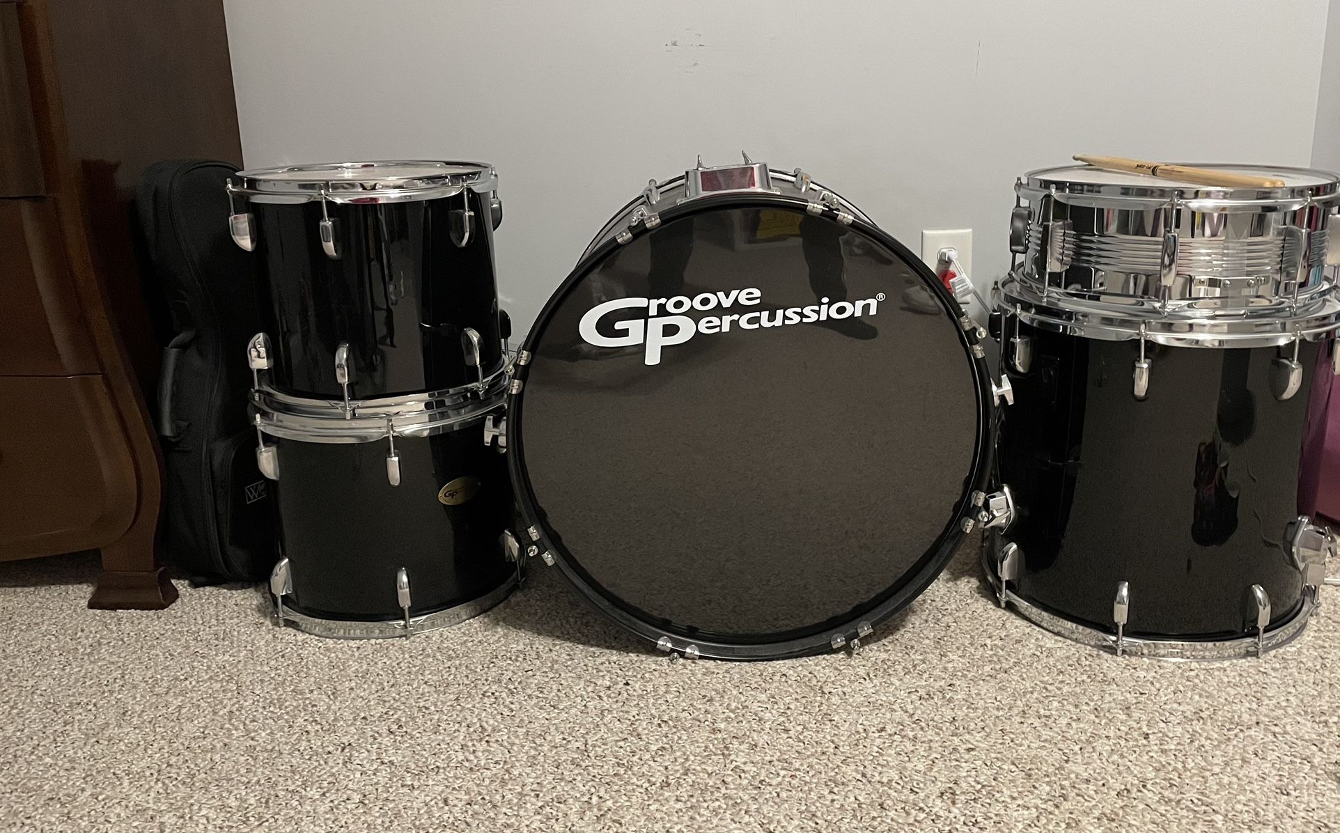 Groove Percussion Drum Set