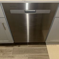 Whirlpool Dishwasher