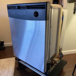 Frigidaire Dishwasher - Works Perfectly