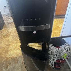 Bottom Load Water Dispenser