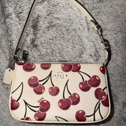 Cherry Coach Nolita 19