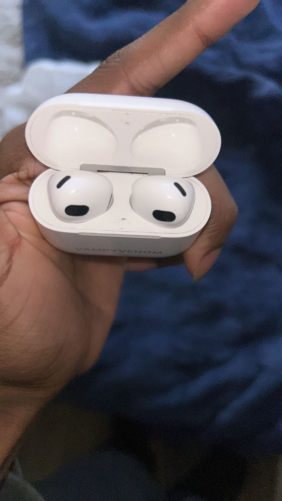 AirPods