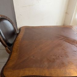 Dinning Table With Chairs