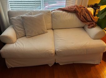 White slipcover couch