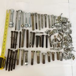 Set de 127 Tornillos diferentes tamaños usados