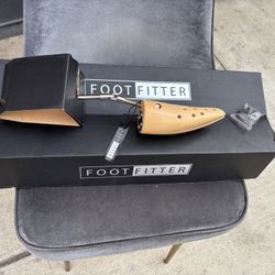 Wooden Shoe Stretcher- Foot Fitter Brand 