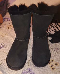 Uggs  Bailey Bow II  From Macy's Size 10 Woman's 