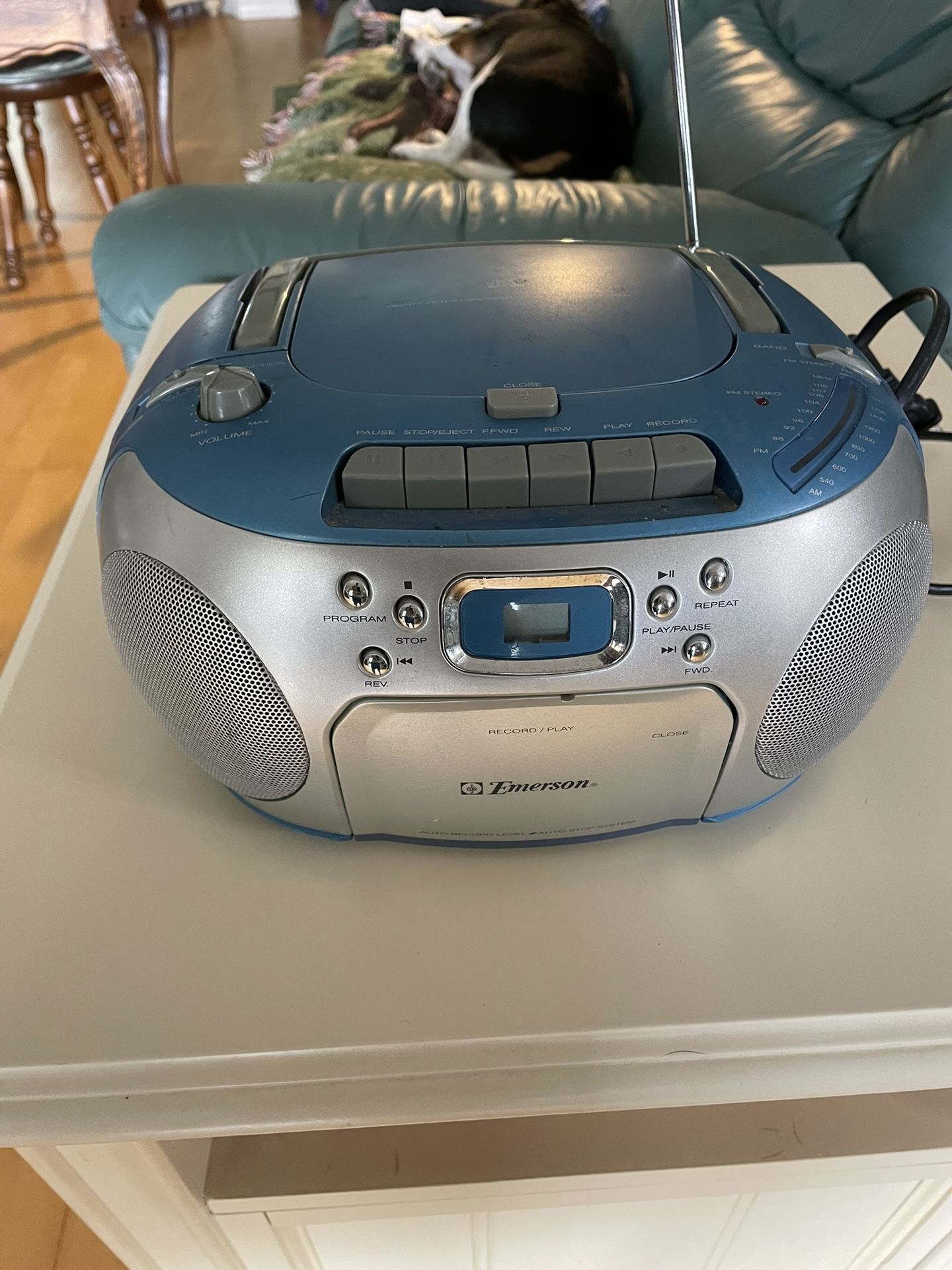Emerson Am Gm Cd Player