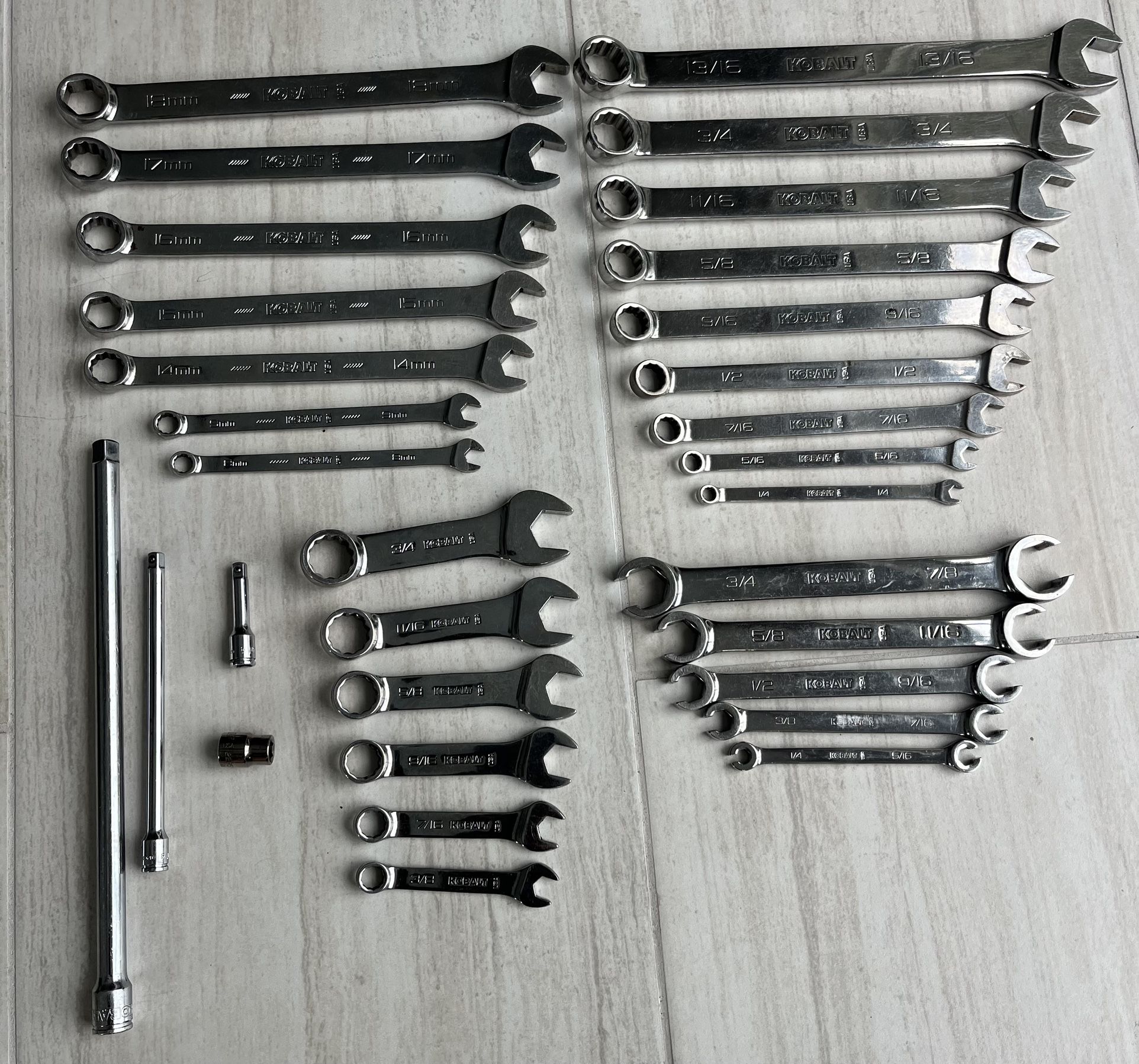 31 pc Combination Wrench Set & Socket Adapters Kobalt 