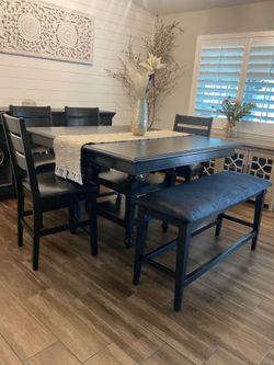 Dinning Table