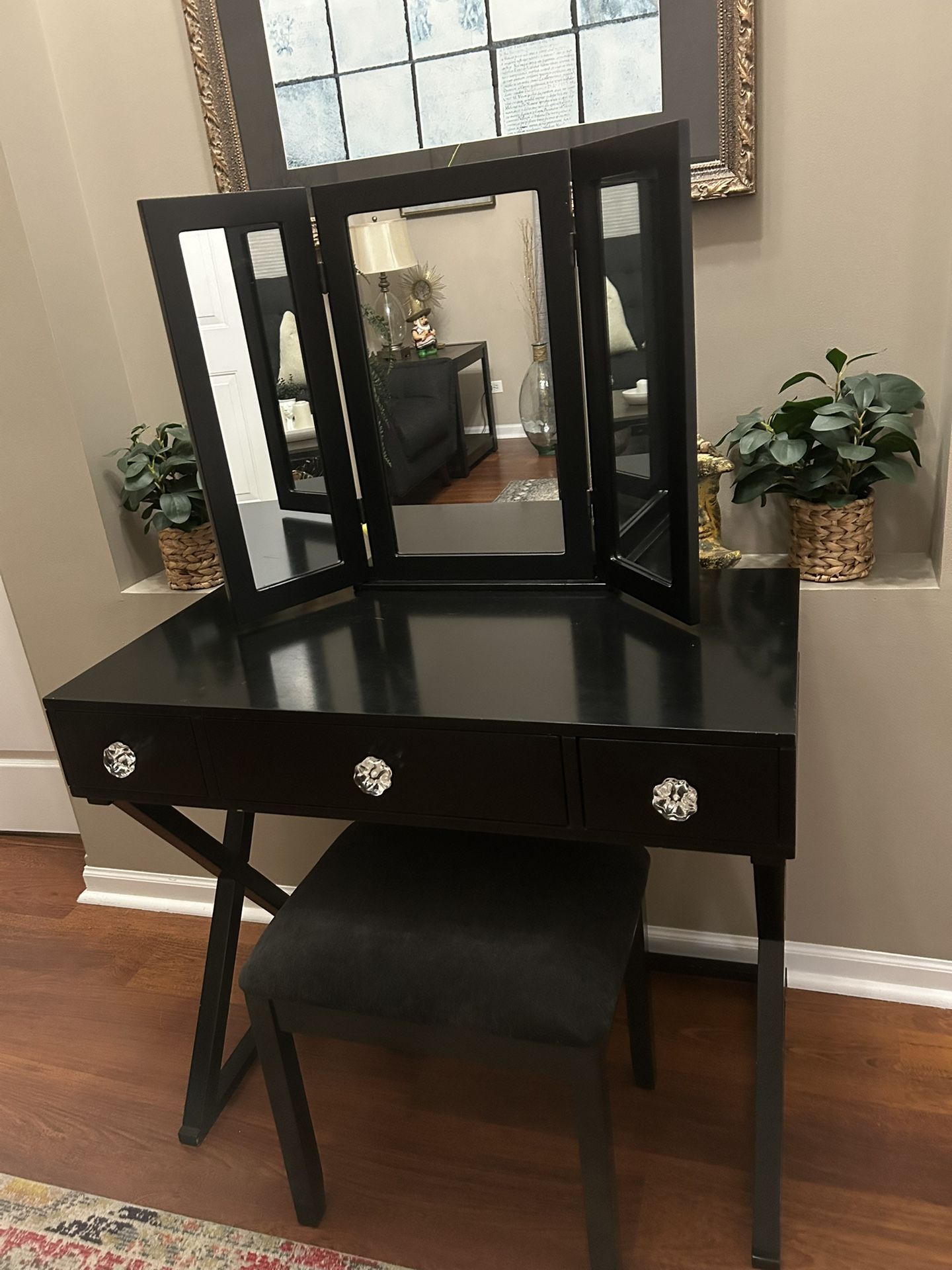 Black Make Up Vanity and Stool