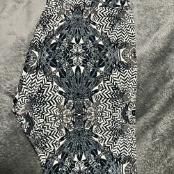 Brand New Feather LuLaRoe Leggings for Sale in Paterson, NJ - OfferUp