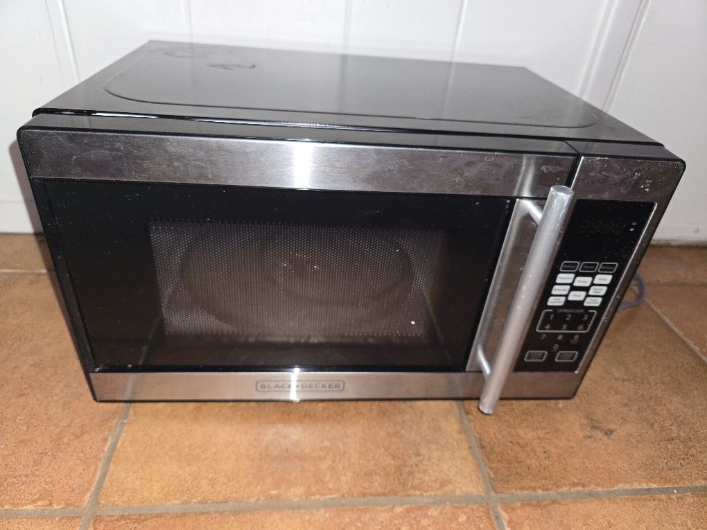Microwave Black+Decker Small