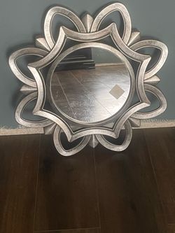 Wall mirror
