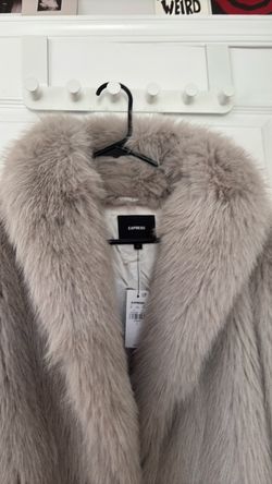 Faux feathers women jacket. Light grey. Size Large