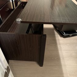 Lift top coffee table