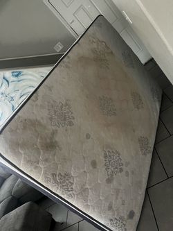 Full mattress free