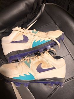 Baseball cleats used