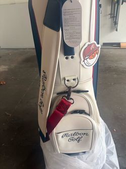 Brand new golf bag