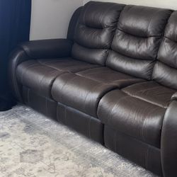 Reclinable couch