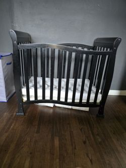 Baby Crib 