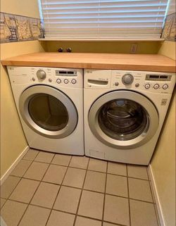 LG Front Load Washer & Dryer Set. Clean, Quiet & Works Great