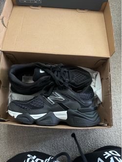 New balances black and white