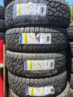 235/65/17 Goodyear , set of four tires installed and balanced, set de 4 llantas instaladas y balanceadas