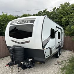 2023 Rockwood by Forest River Mini Lite Series M-2109S