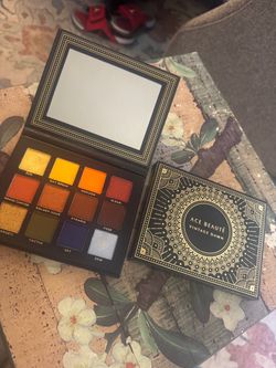 Ace Beauté Vintage Dawn Eyeshadow Palette