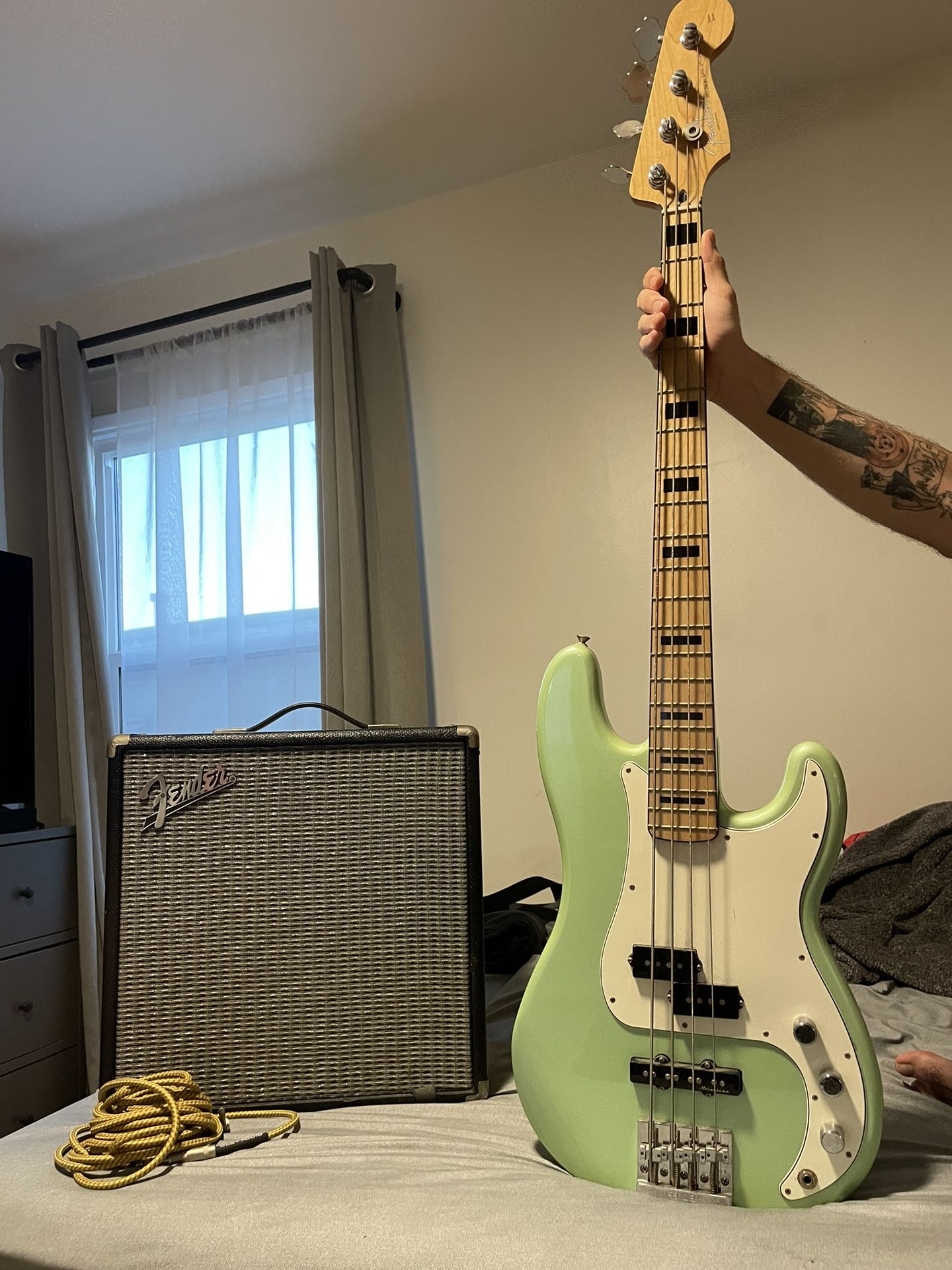 Electric Bass Guitar Fendy And AMP