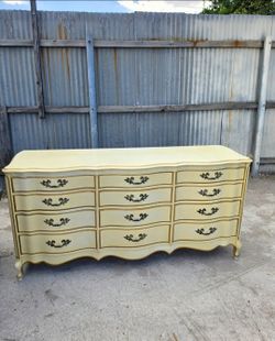 French Provincial 12-Drawer Dresser
